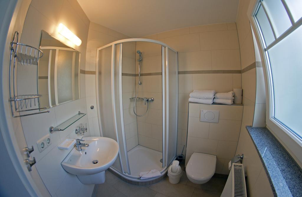 Haus Friedrich-Goehren Appartement Kamer foto
