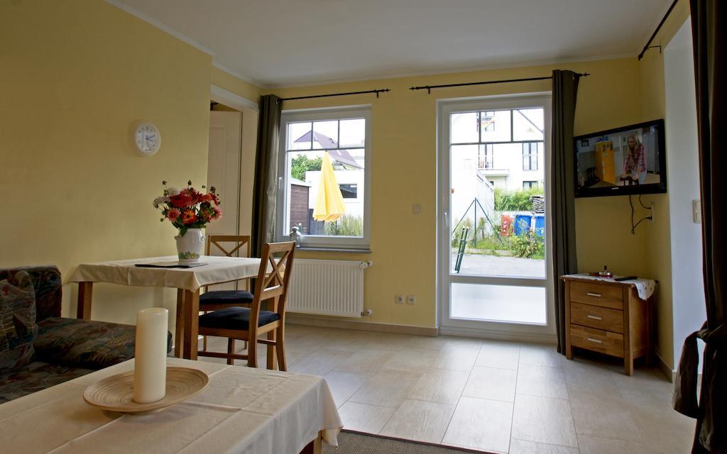 Haus Friedrich-Goehren Appartement Kamer foto
